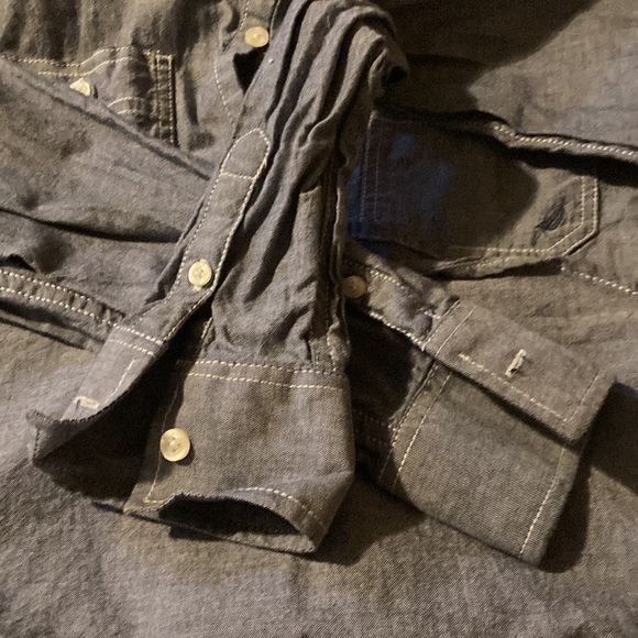 Nautica button down boys shirt. Size Large 14-16 - Picture 3 of 5